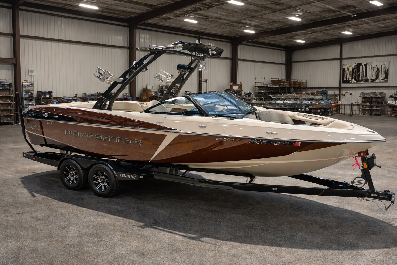 2016 MALIBU WAKESETTER 25 LSV BOAT