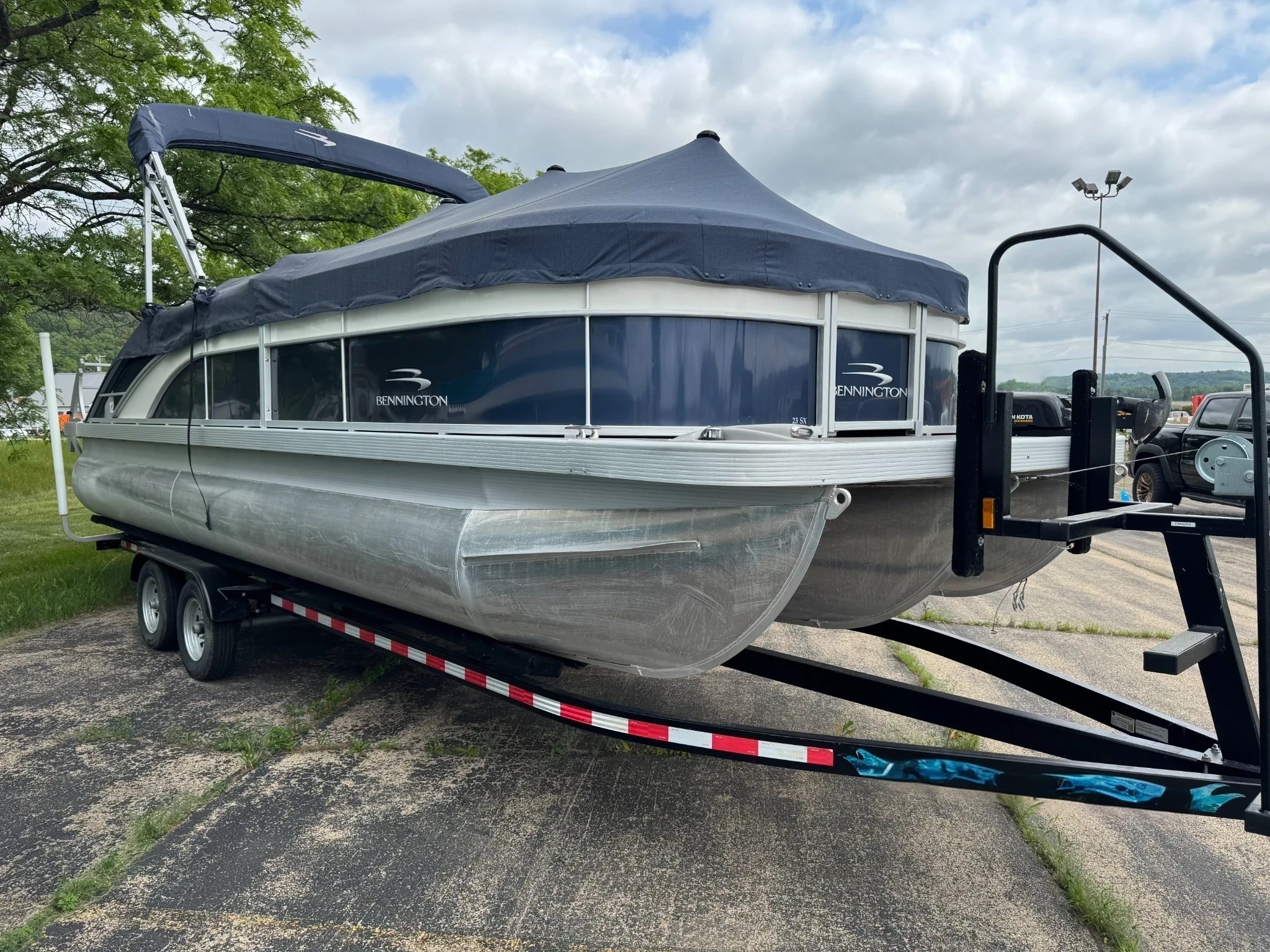 2022 BENNINGTON MARINE 23SXSB TRITOON